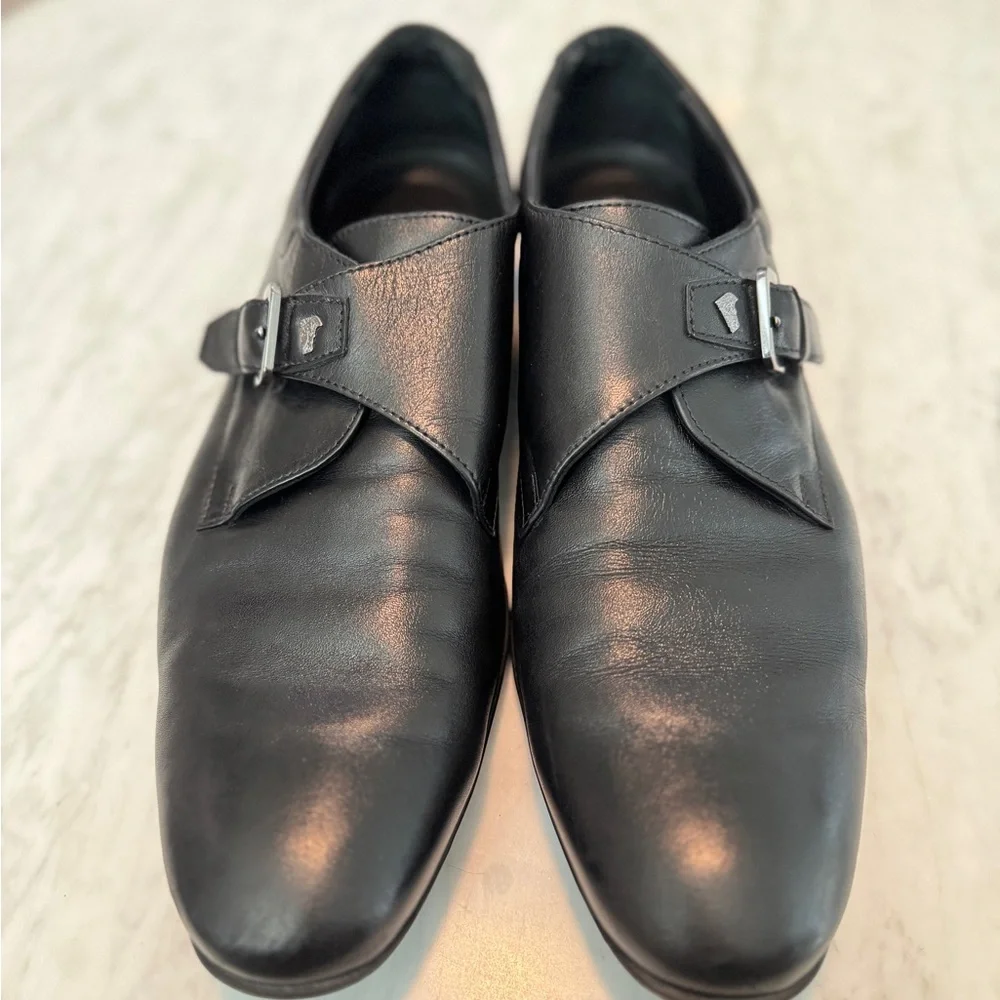 Men's Versace Black Leather Dress Shoes - Picture 3 of 8